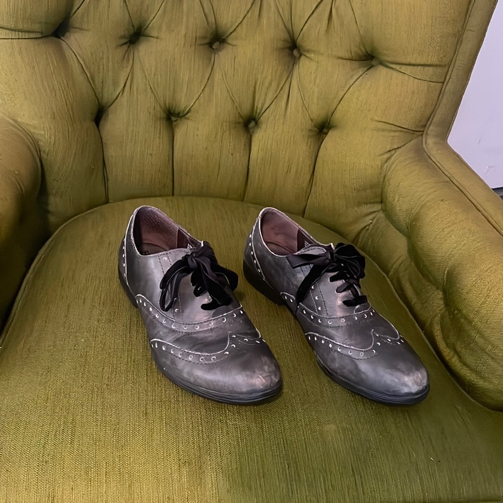 Born gray leather oxfords 8.5